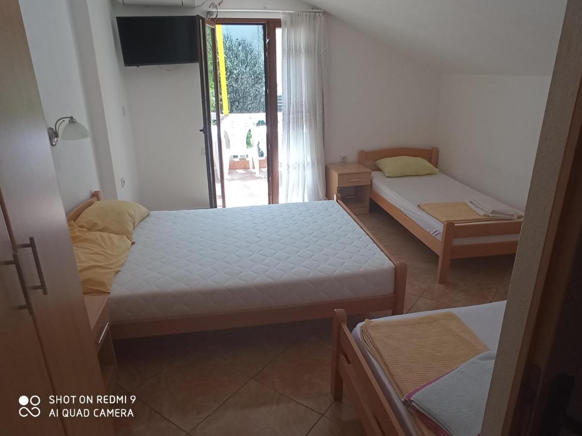 Apartments Petrovic Tivat Eksteriør billede