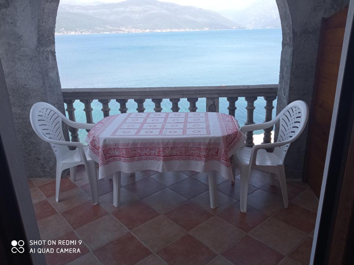 Apartments Petrovic Tivat Eksteriør billede