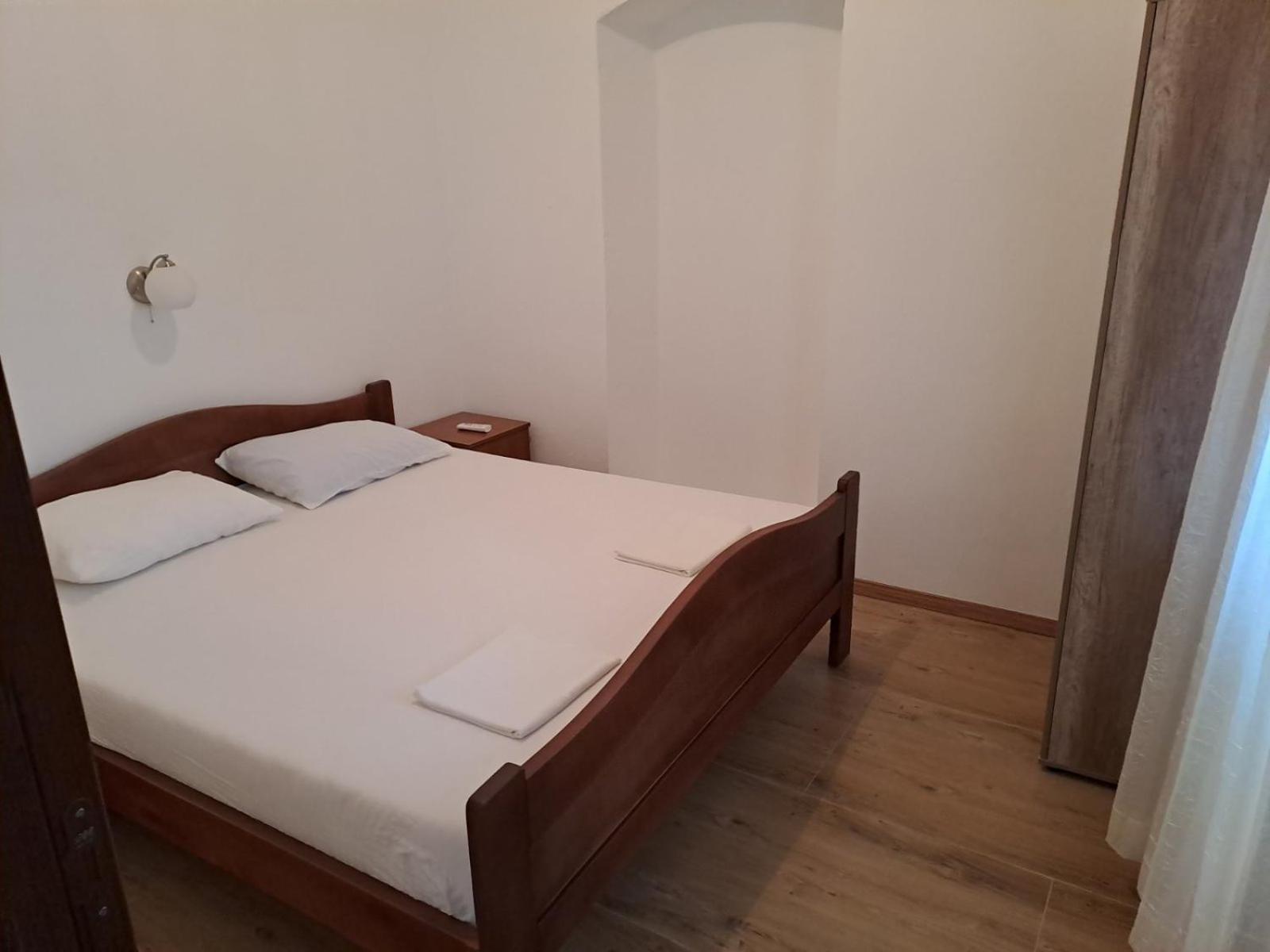 Apartments Petrovic Tivat Eksteriør billede