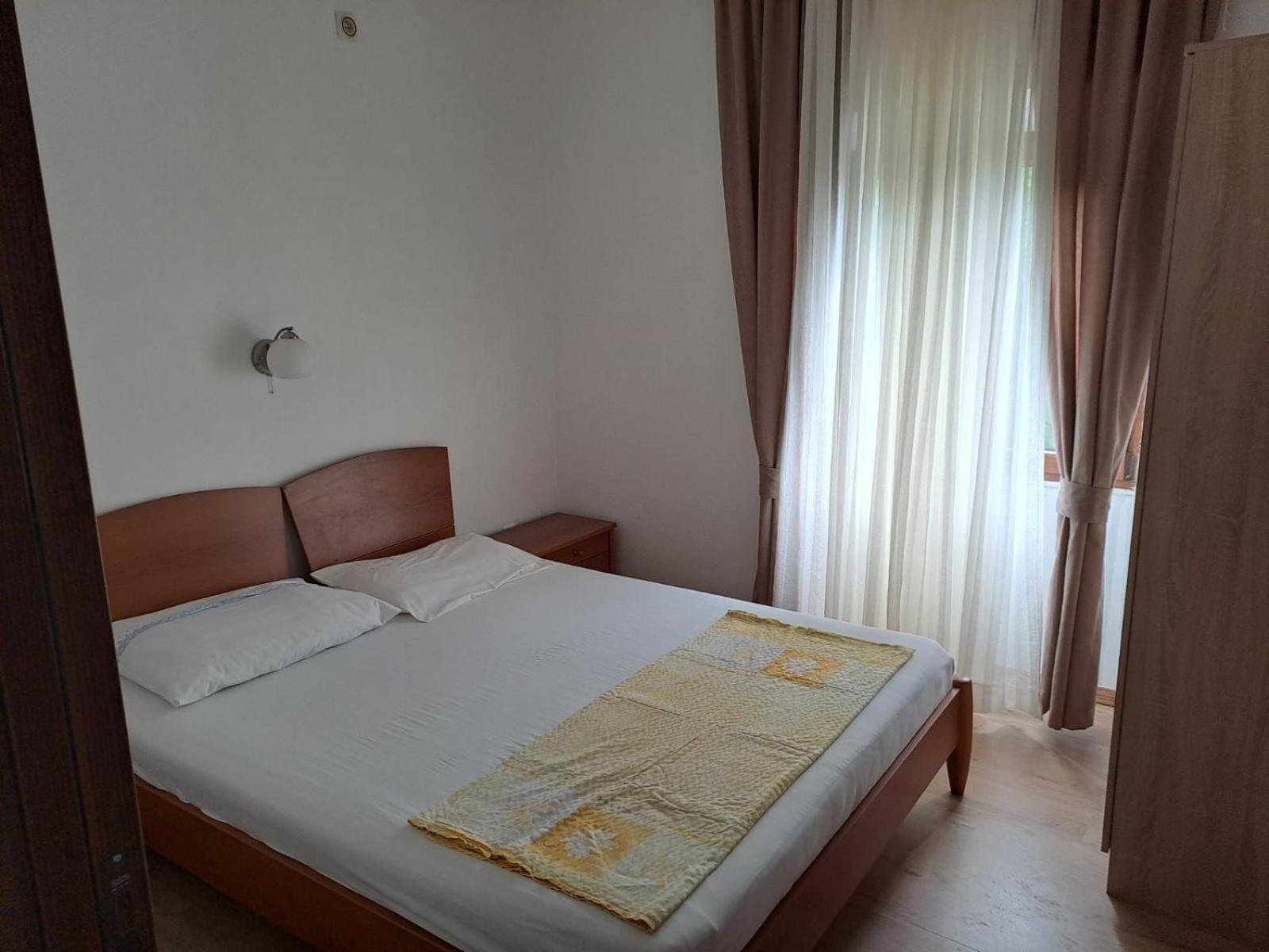 Apartments Petrovic Tivat Eksteriør billede