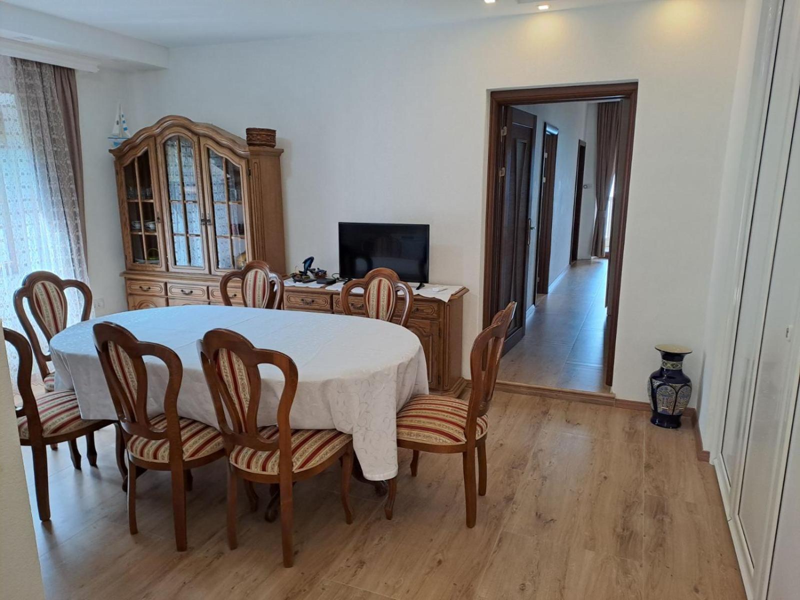 Apartments Petrovic Tivat Eksteriør billede