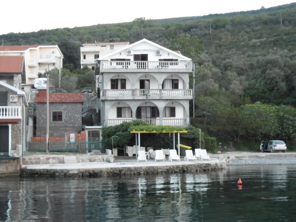 Apartments Petrovic Tivat Eksteriør billede