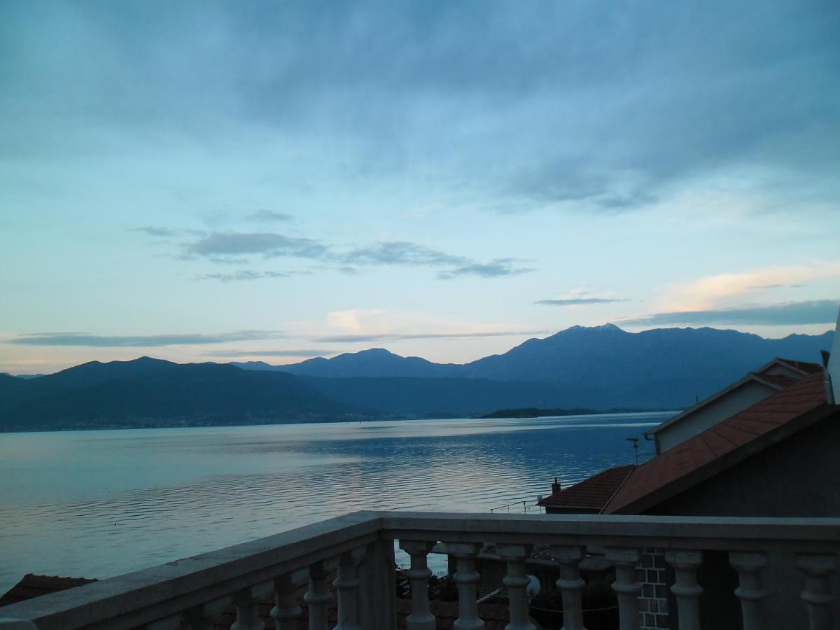 Apartments Petrovic Tivat Eksteriør billede